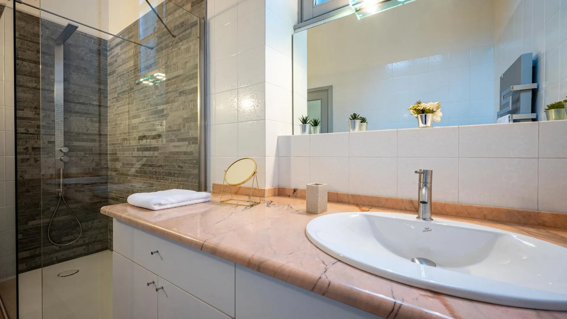 Apartment My Holidays Ghinslanzoni Domaso Italien